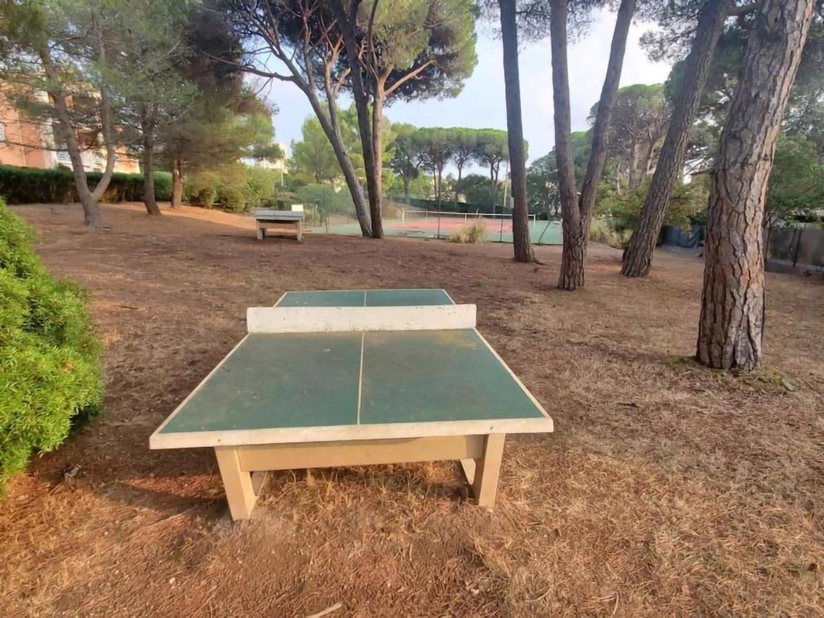 Oasis Des Grands Pins - Saint-Raphael - Residence Privee Avec Grande Piscine & Tennis Privee Экстерьер фото